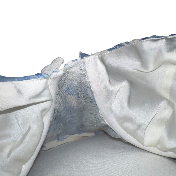 V. Chapman Corset Front-Slit Ruffled Gown – Provencal Blue Floral, Size 12 - Picture 11 of 11